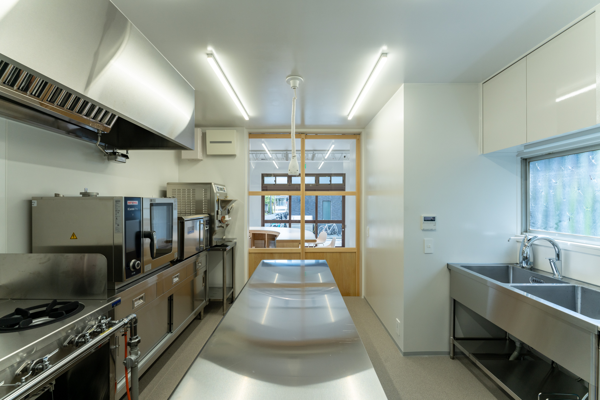 http://spicyarchitects.com/wp-content/uploads/2024/08/KitchenKIBO_7.jpg